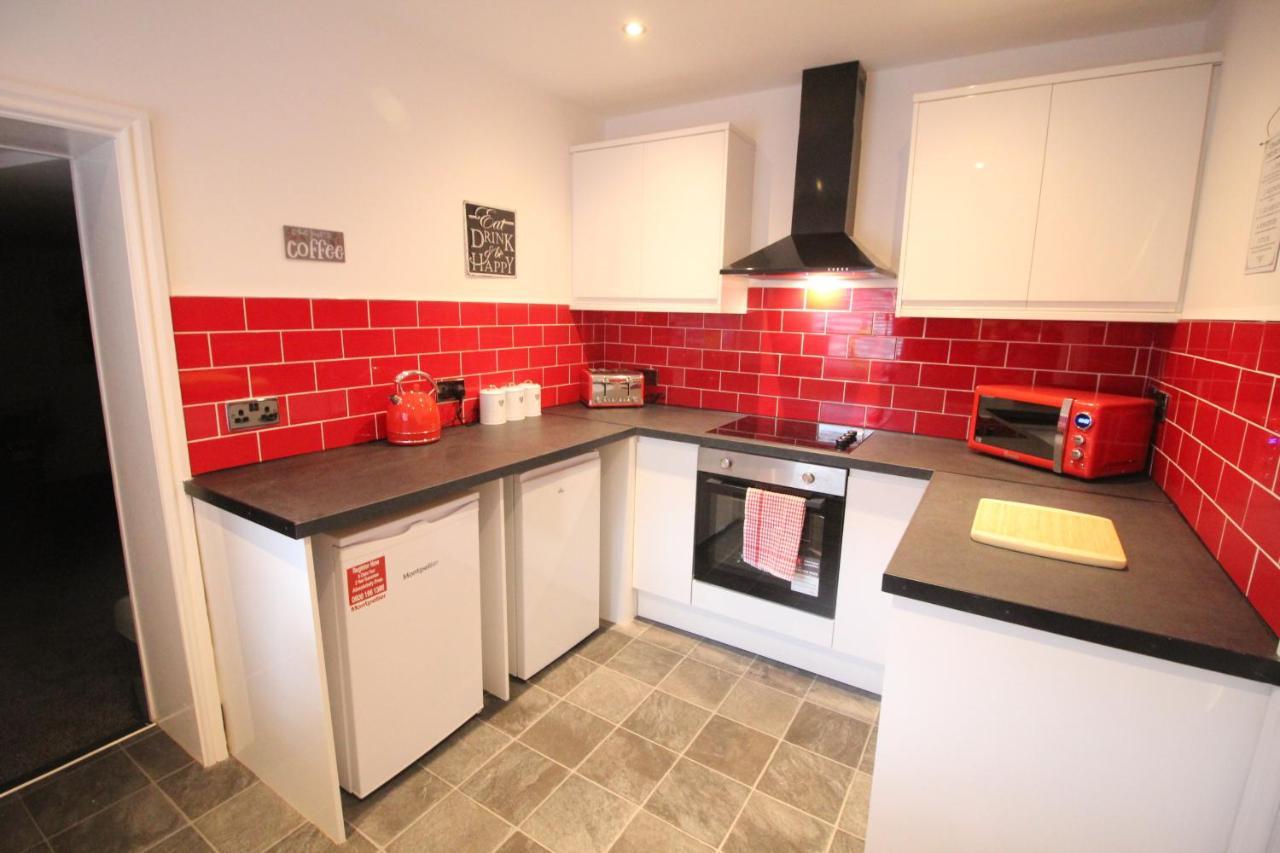 Media Manor - Fully Refurbished In 2022 - Large 6 Bedrooms, 3 Bathrooms Plus Media Games Room Blackpool Exteriör bild