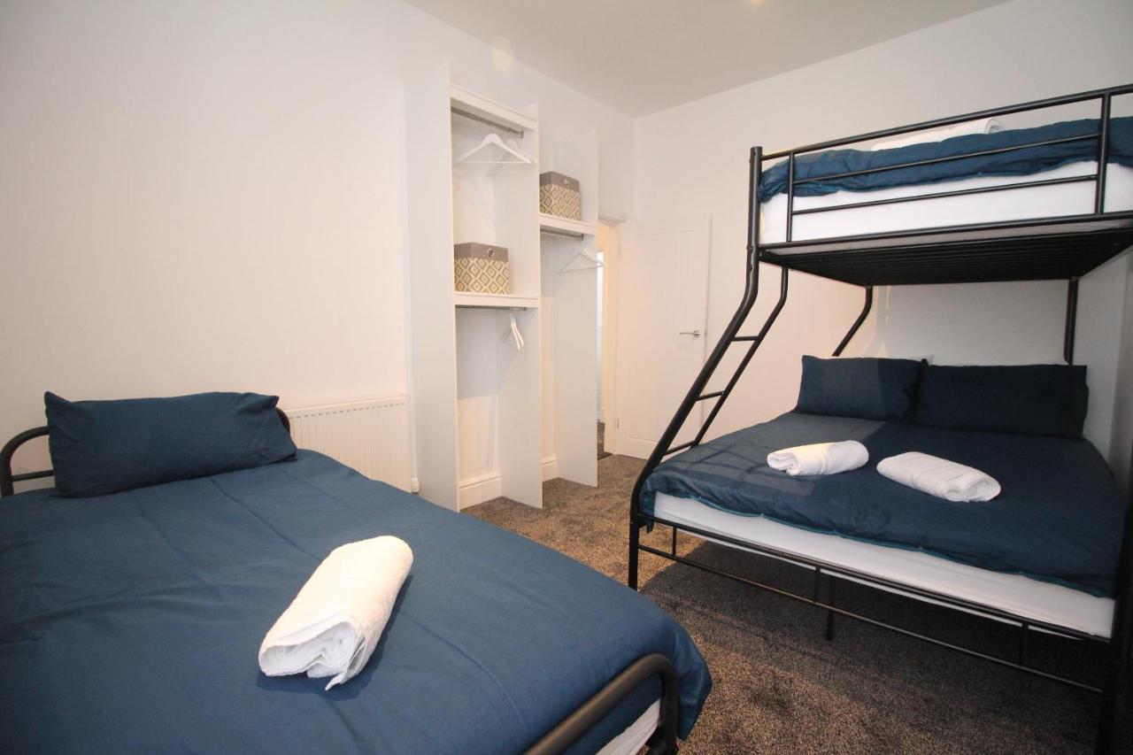 Media Manor - Fully Refurbished In 2022 - Large 6 Bedrooms, 3 Bathrooms Plus Media Games Room Blackpool Exteriör bild