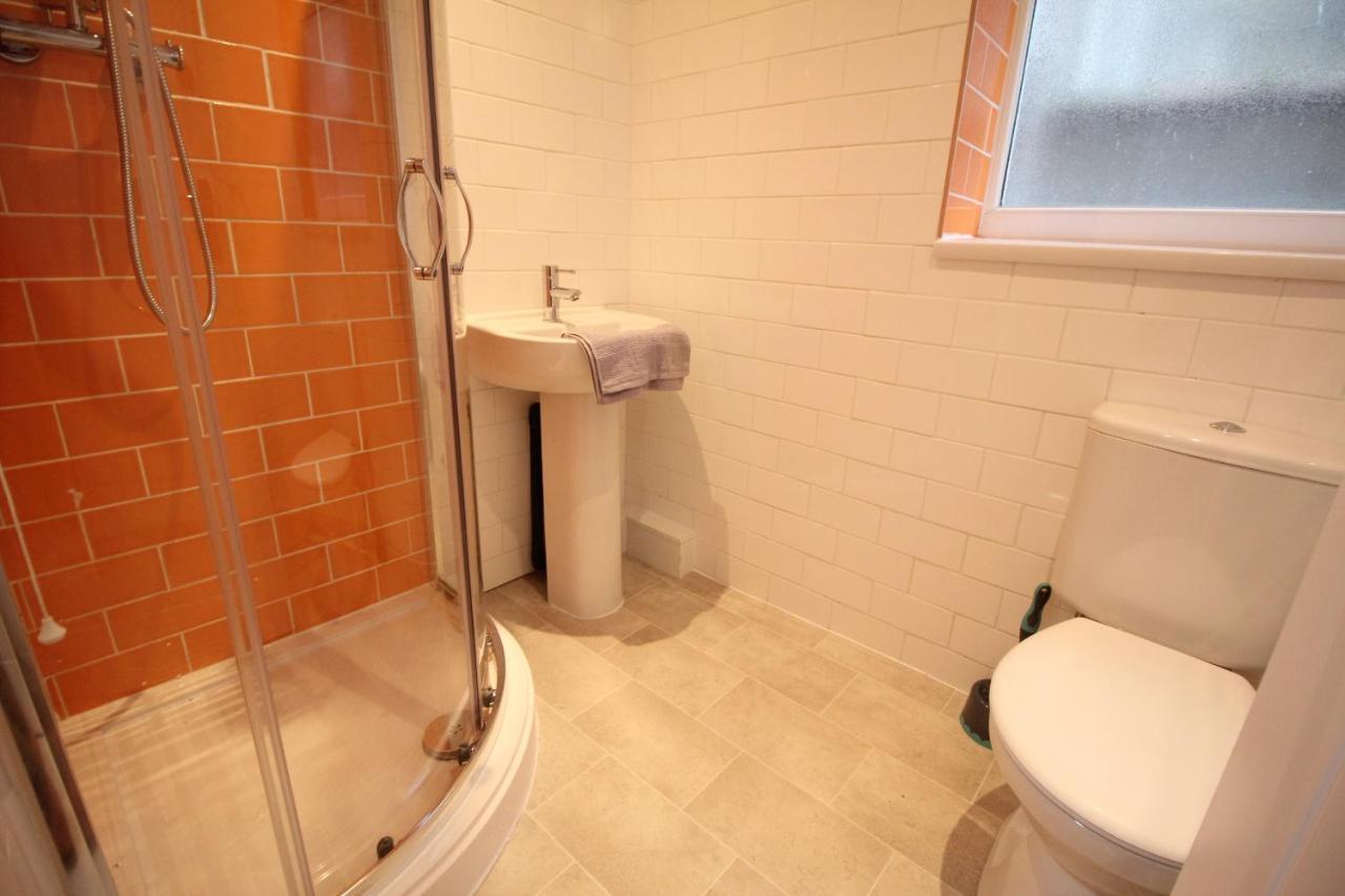 Media Manor - Fully Refurbished In 2022 - Large 6 Bedrooms, 3 Bathrooms Plus Media Games Room Blackpool Exteriör bild